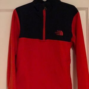 North face boys size S (7/8) fleece pull over.